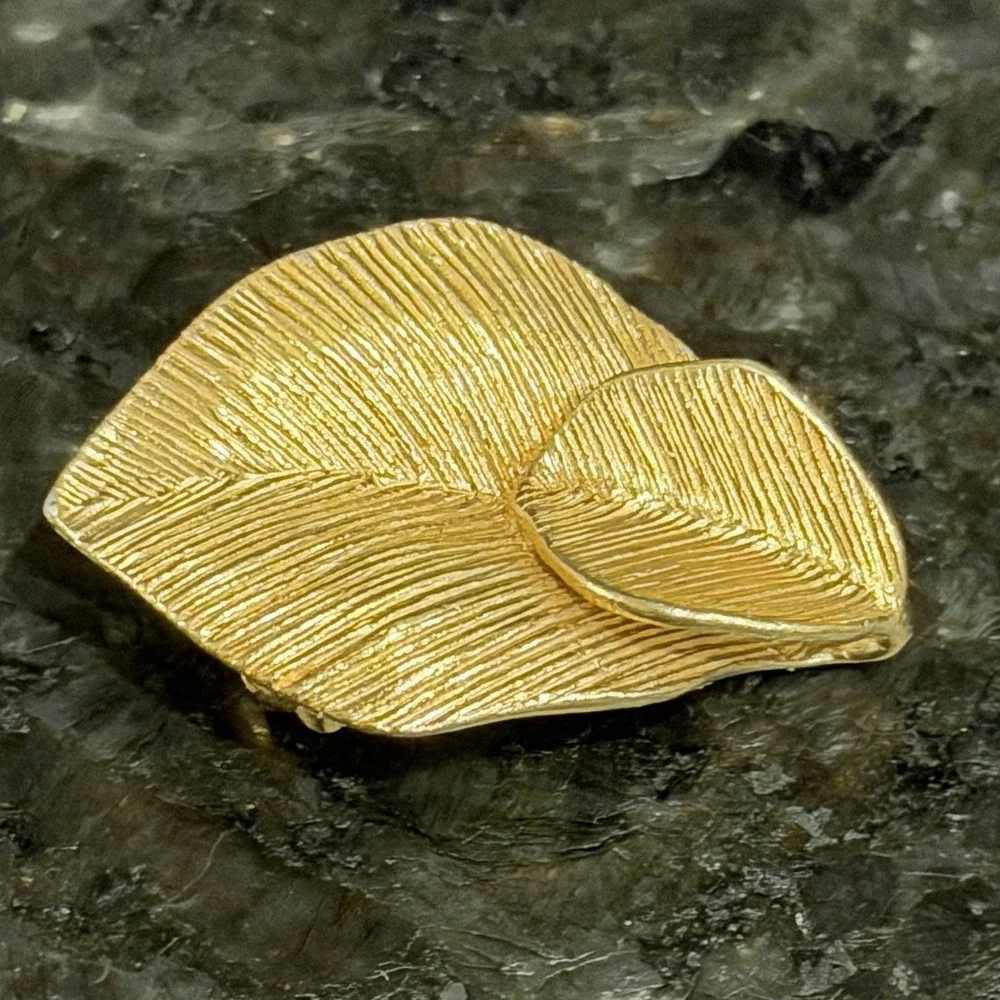 Amway Brushed Gold Tone Metal Leaf Brooch or Pendant Signed Vintage 1980's